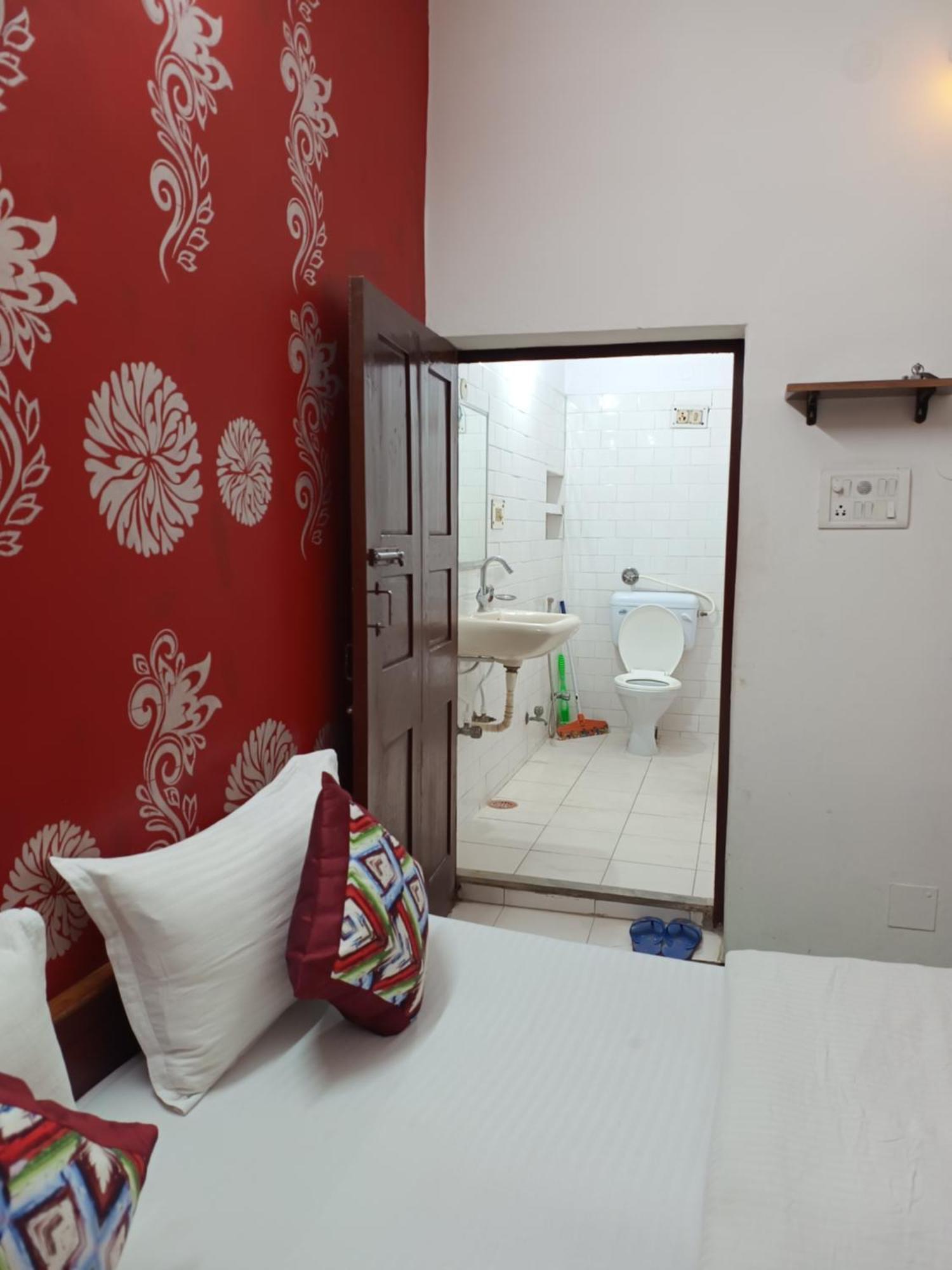 Hotel Majors Den 뉴델리 외부 사진