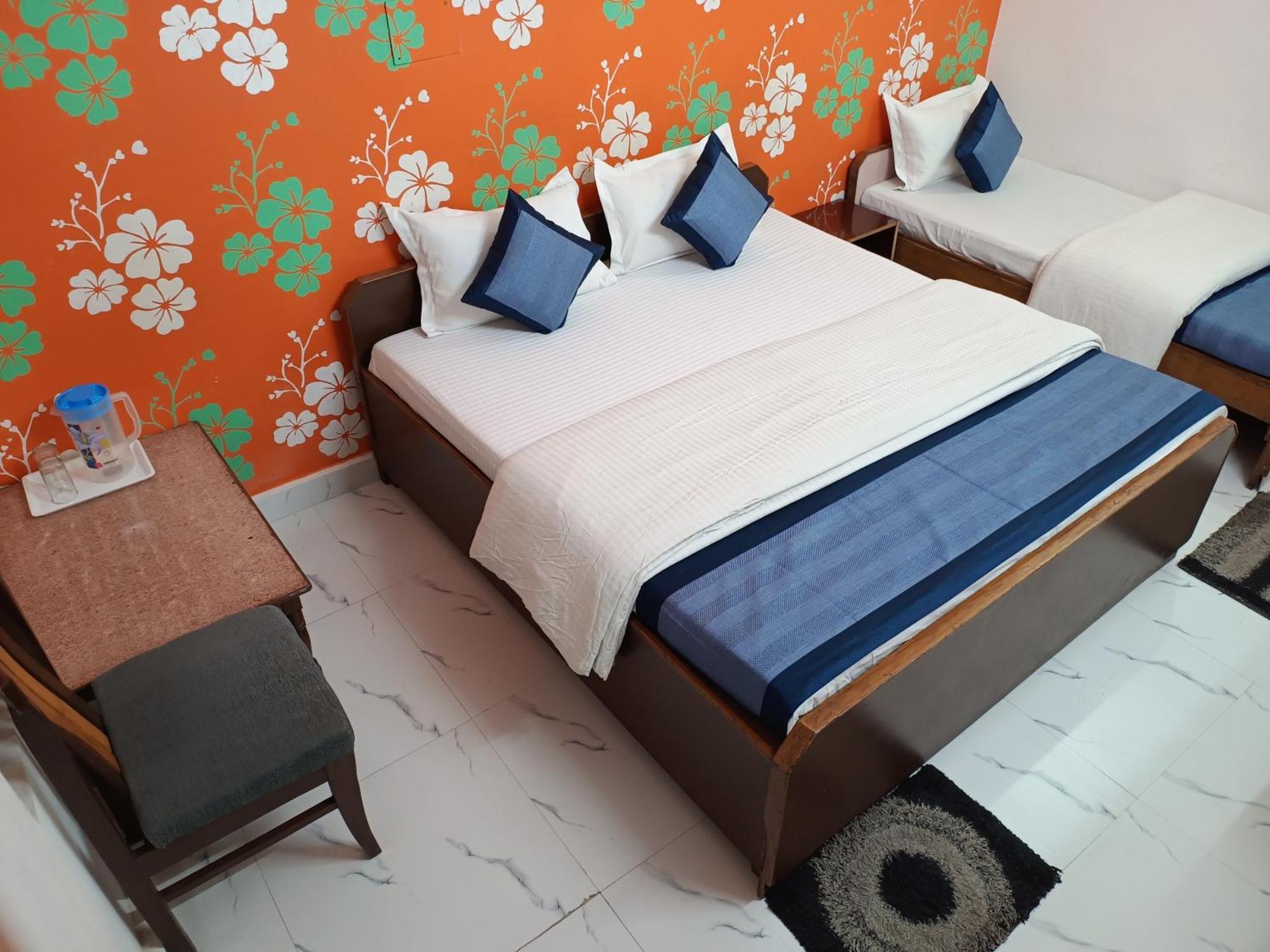 Hotel Majors Den 뉴델리 외부 사진