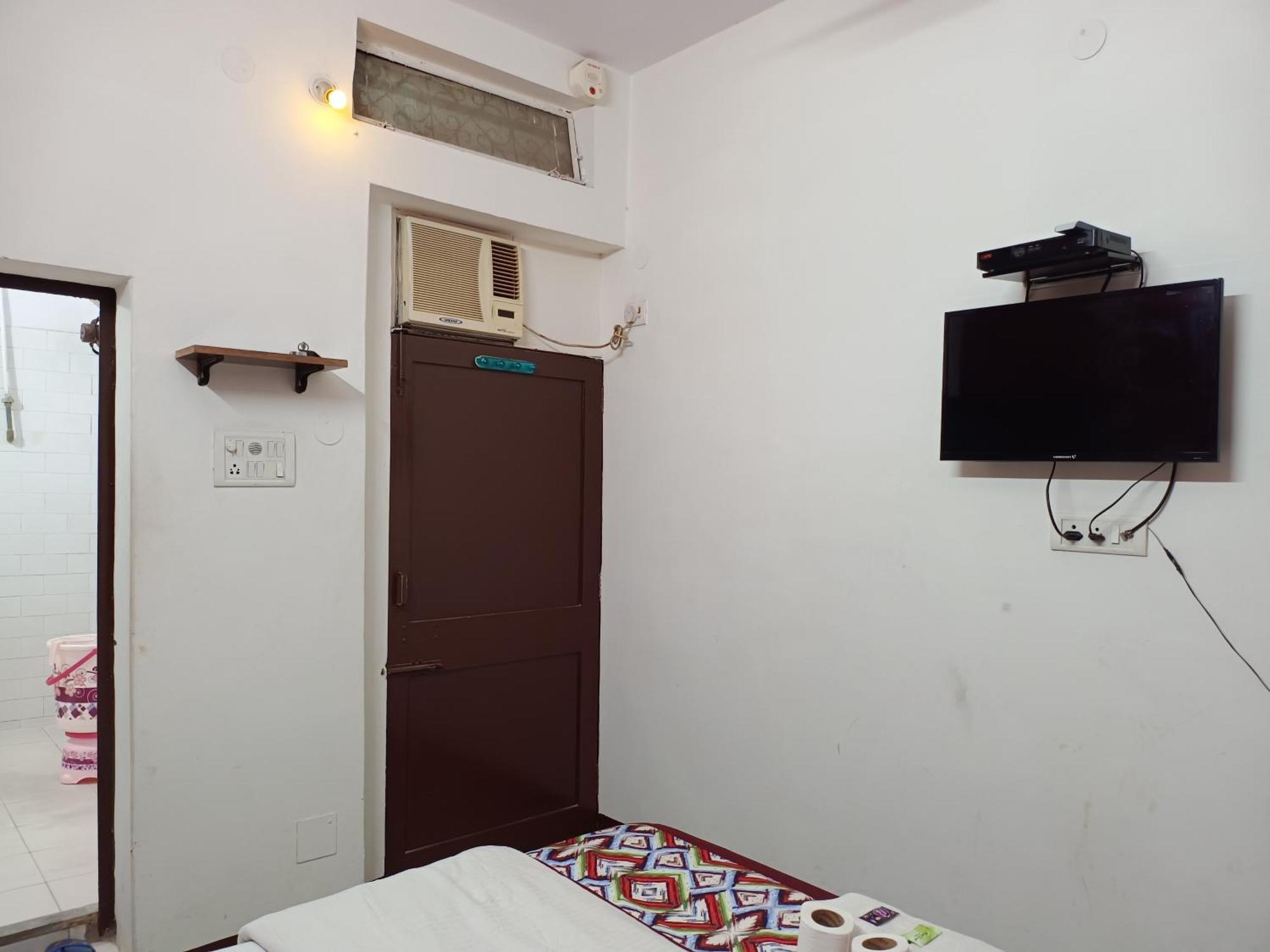 Hotel Majors Den 뉴델리 외부 사진