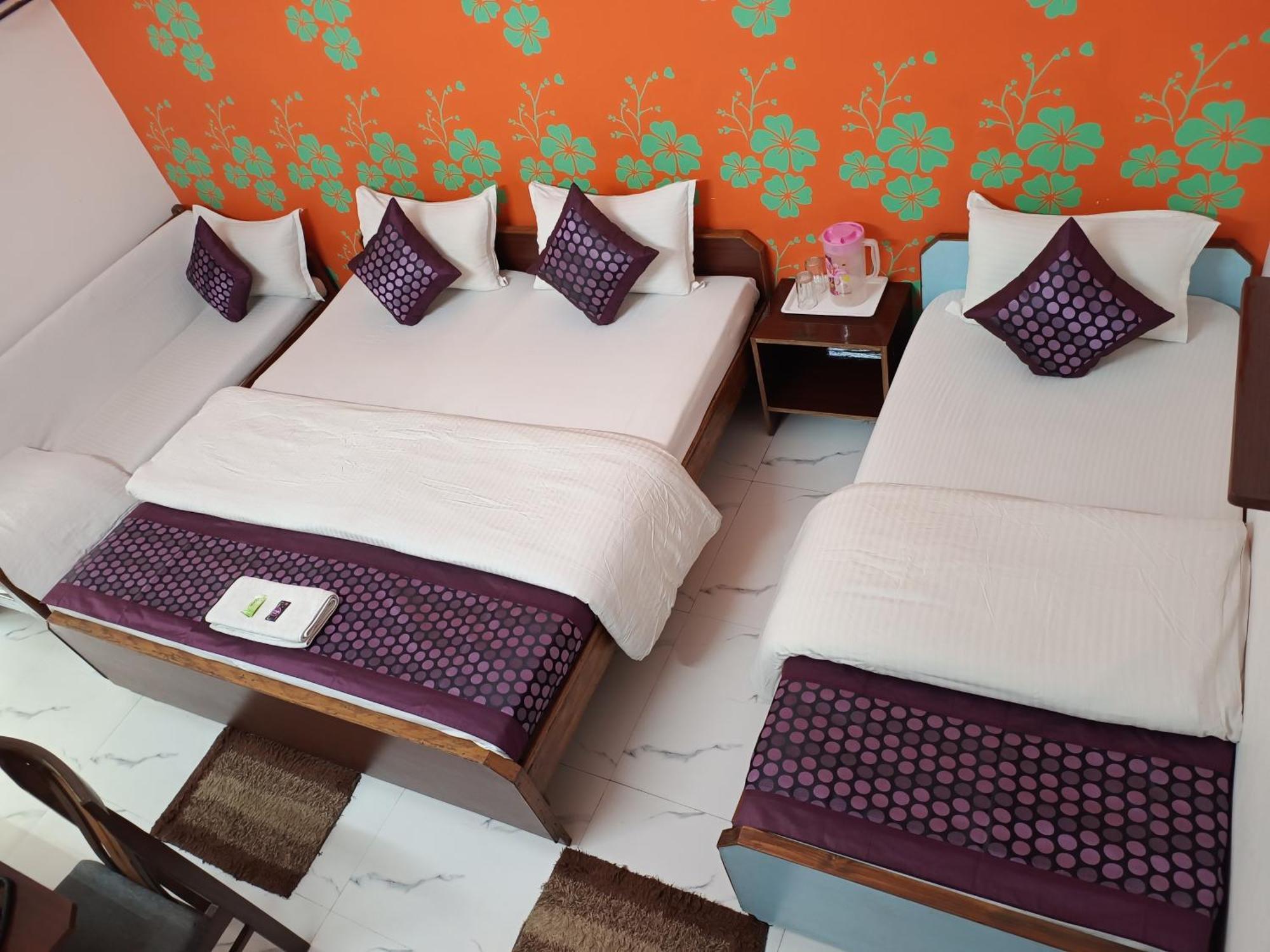 Hotel Majors Den 뉴델리 외부 사진